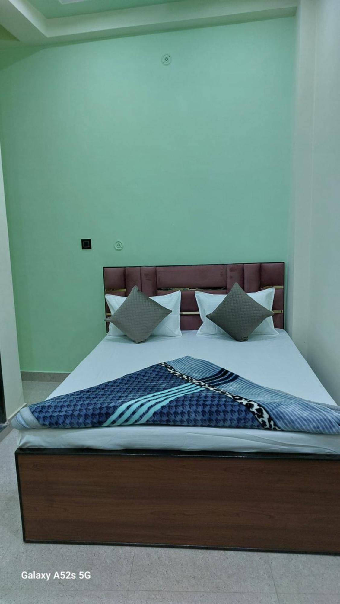 Narayani Paying Guest House 瓦拉纳西 外观 照片