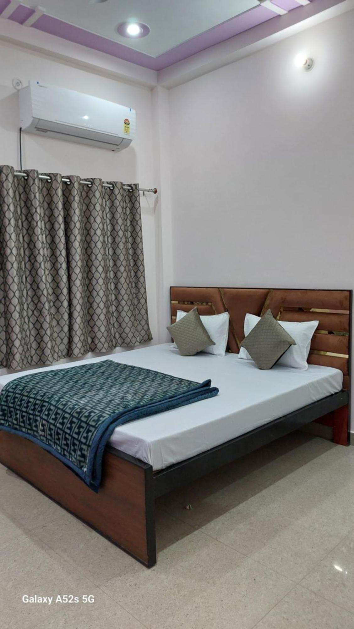 Narayani Paying Guest House 瓦拉纳西 外观 照片