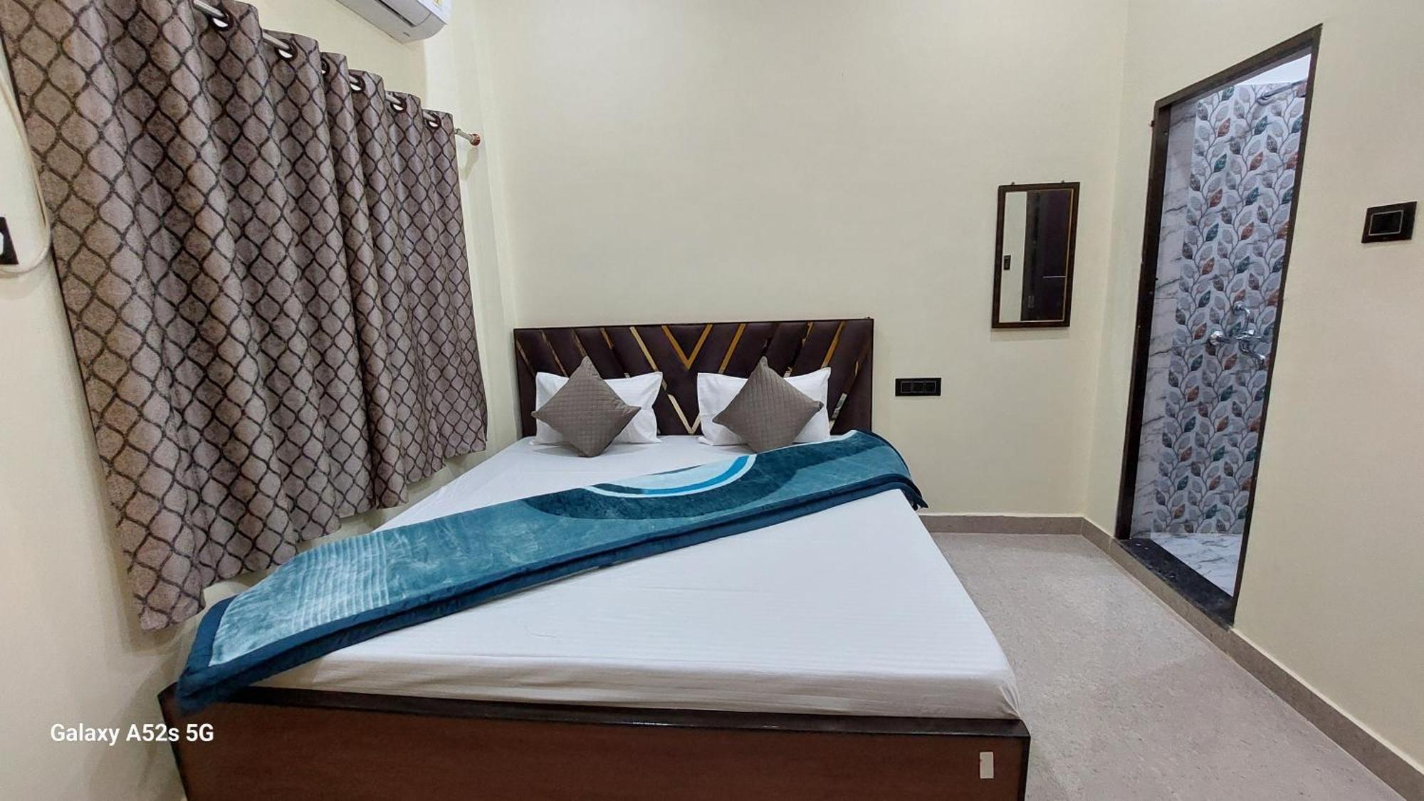 Narayani Paying Guest House 瓦拉纳西 外观 照片