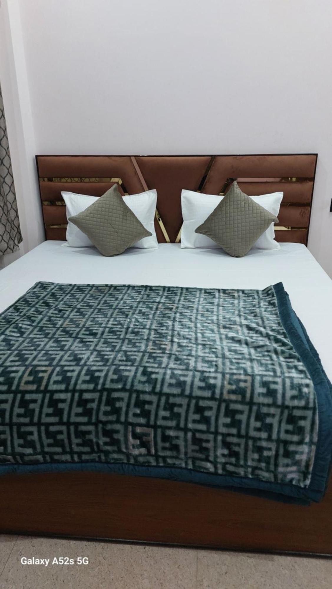 Narayani Paying Guest House 瓦拉纳西 外观 照片
