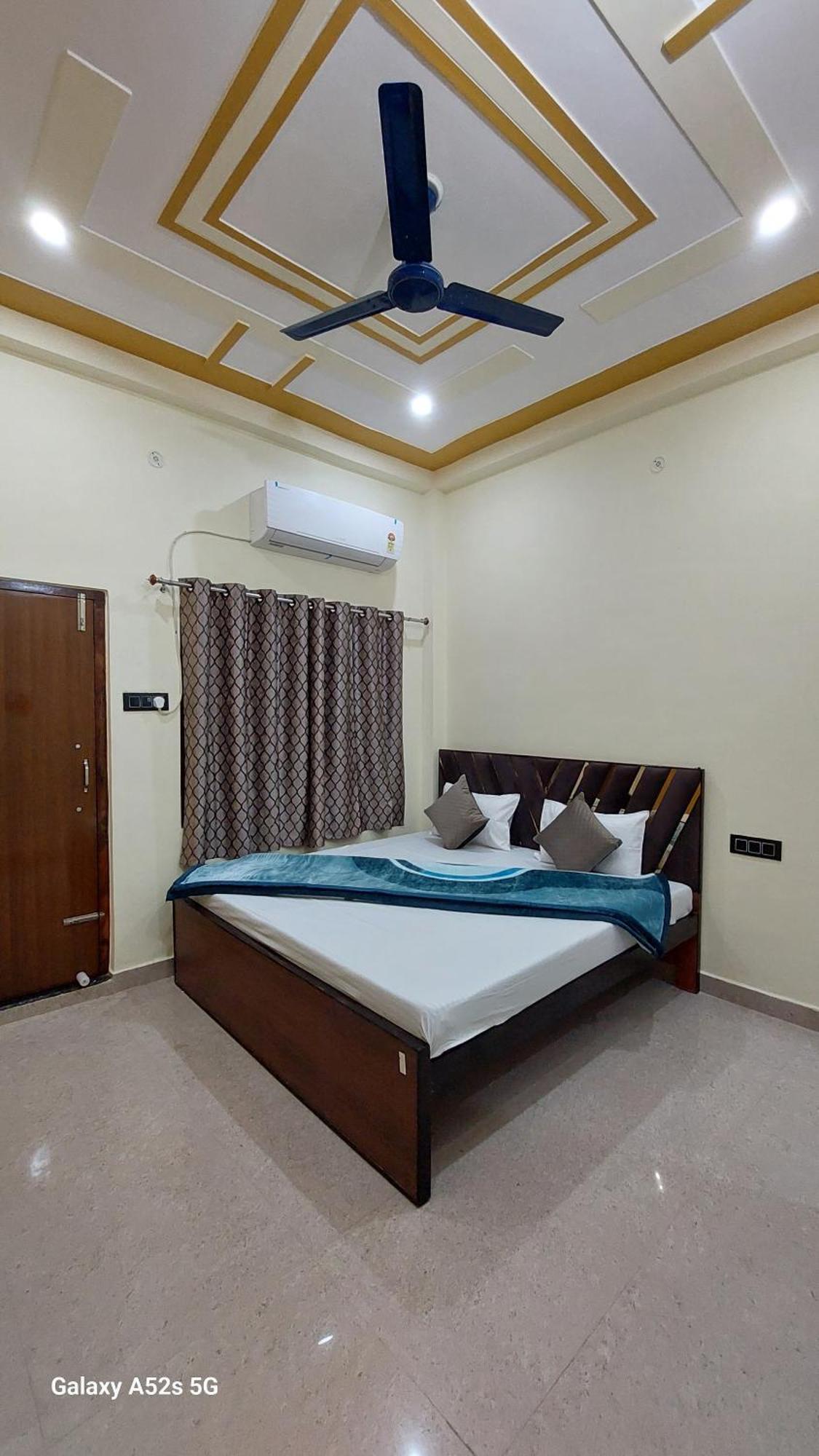 Narayani Paying Guest House 瓦拉纳西 外观 照片