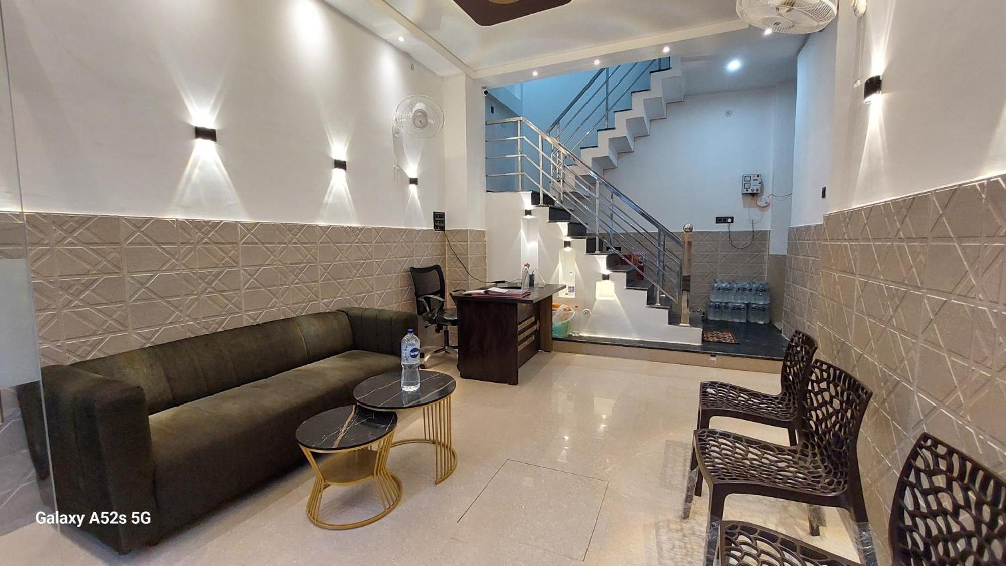 Narayani Paying Guest House 瓦拉纳西 外观 照片