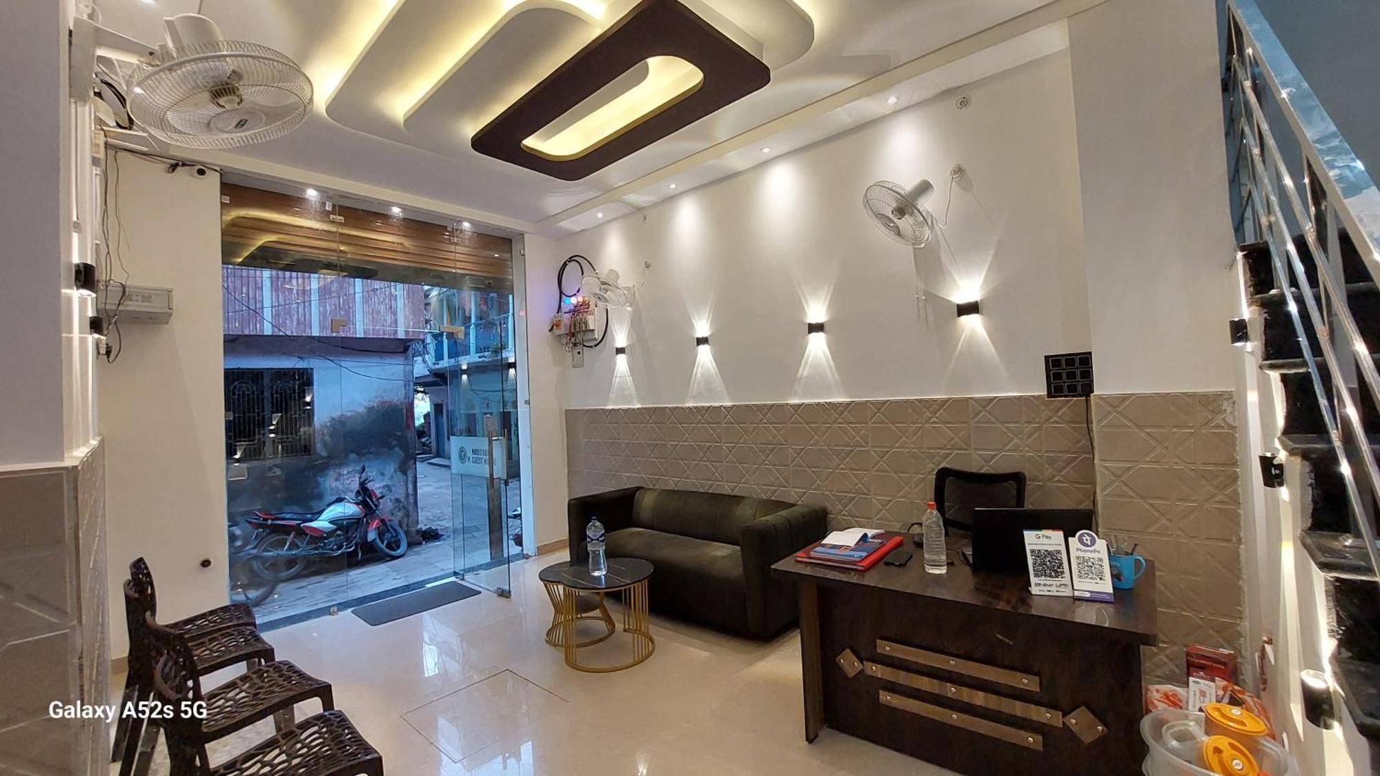 Narayani Paying Guest House 瓦拉纳西 外观 照片